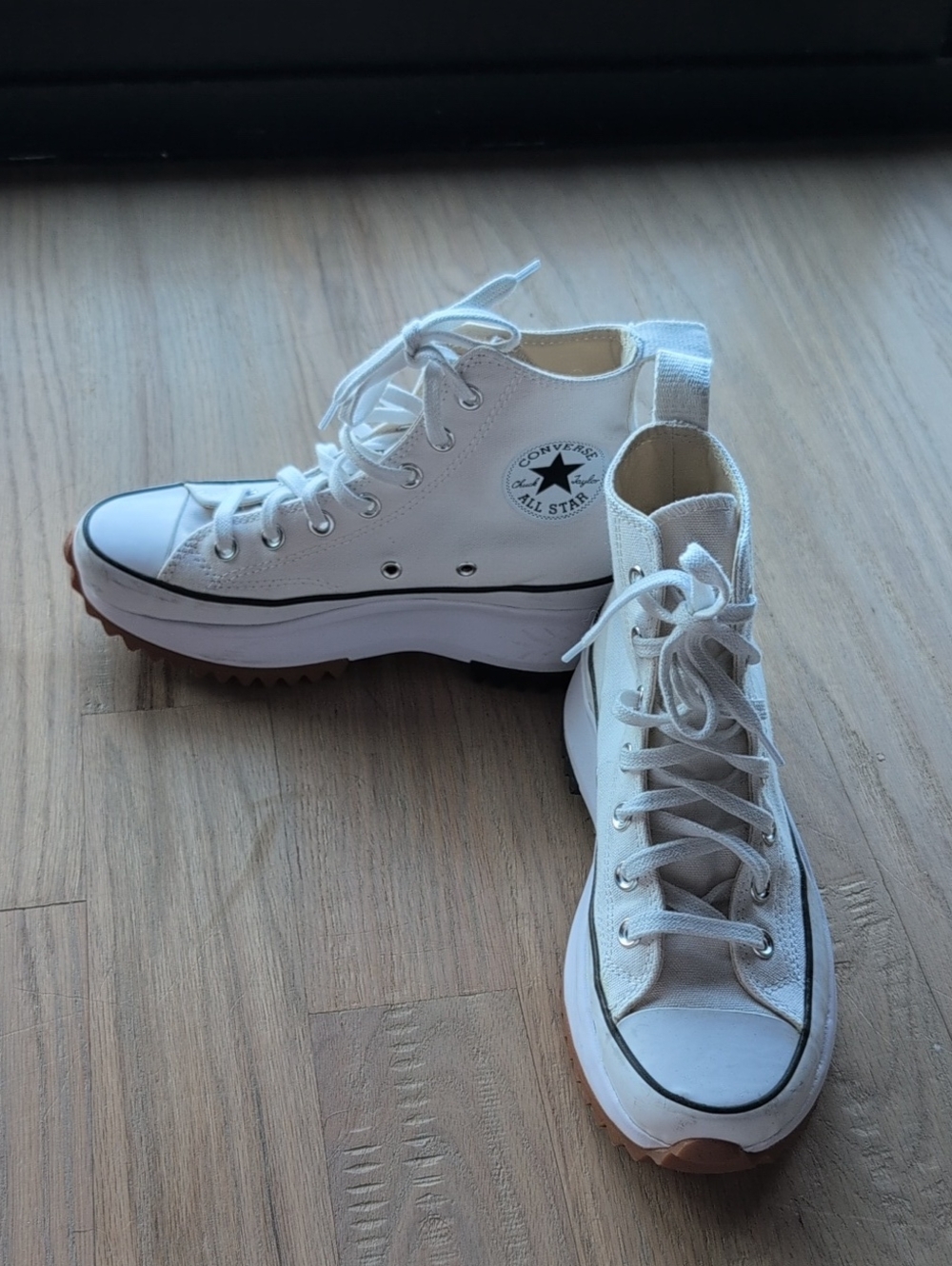 Converse White Women’s High-Top Platform Sneakers Size 7